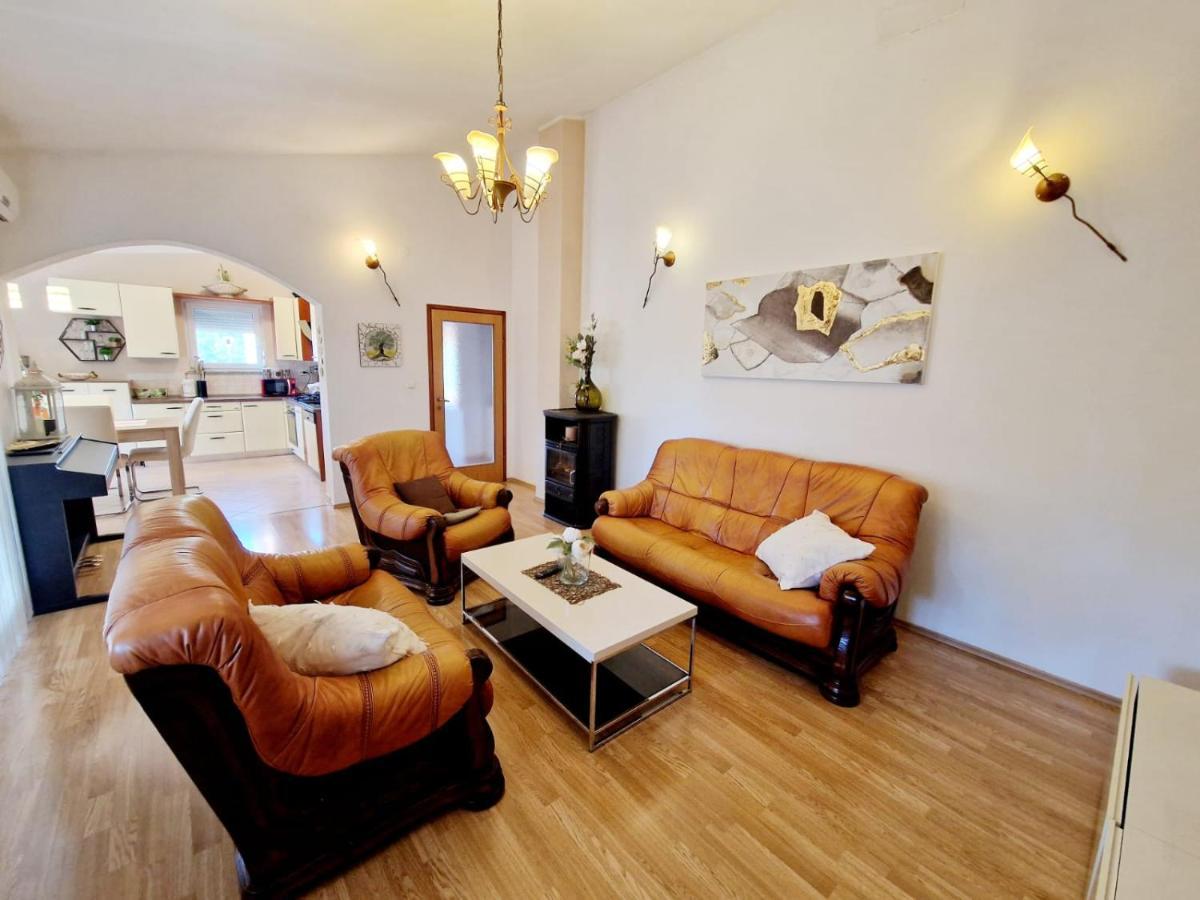 Appartement Maria à Pula Extérieur photo
