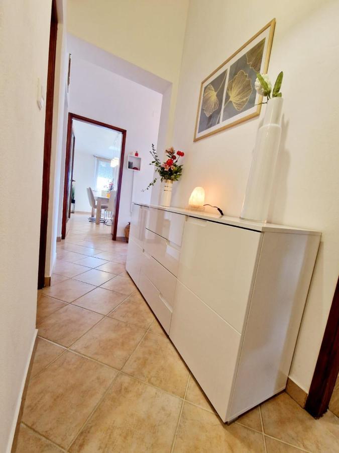Appartement Maria à Pula Extérieur photo